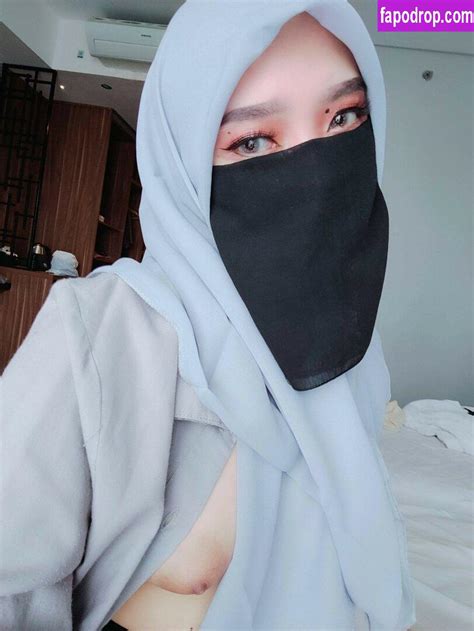 hijab onlyfans leaked|Celebs you might not have realized are on OnlyFans